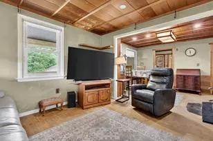87 Hunters Ave, Norwich, CT 06380 - Photo 6