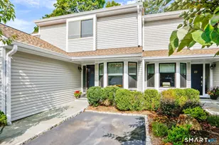 40 Ettl Ln, Greenwich, CT 06831 - Photo 2