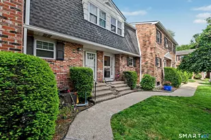 19 Colonial Rd, Stamford, CT 06906 - Photo 2