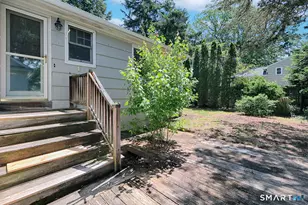 1099 Merritt St, Fairfield, CT 06825 - Photo 2