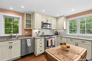 36 Mortimer St, New Canaan, CT 06840 - Photo 10