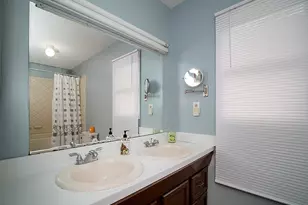 1681 Litchfield Turnpike, Woodbridge, CT 06525 - Photo 20
