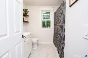 26 Crescent Way, Simsbury, CT 06070 - Photo 18