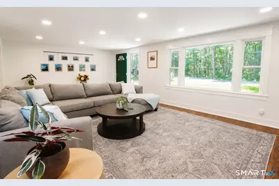 26 Crescent Way, Simsbury, CT 06070 - Photo 4