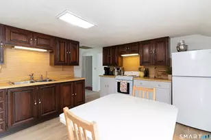 208 Boston St, Guilford, CT 06437 - Photo 10