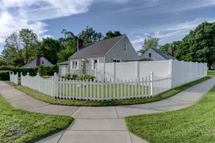 839 Center St, Manchester, CT 06040 - Photo 2