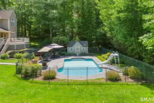 7 Hannah Ln, Monroe, CT 06468 - Photo 2