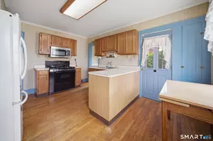 19 Homestead Ave, New Britain, CT 06053 - Photo 2