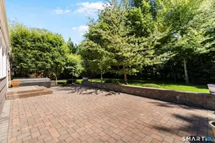 180 Tom Swamp Rd, Hamden, CT 06518 - Photo 4