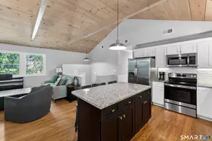 14 Deerfield Dr, Newtown, CT 06482 - Photo 8