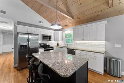 14 Deerfield Drive, Newtown, CT 06482 - Photo 6