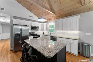 14 Deerfield Dr, Newtown, CT 06482 - Photo 6