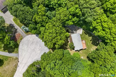 14 Deerfield Drive, Newtown, CT 06482 - Photo 2
