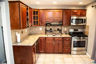 34 Selldan St, West Hartford, CT 06110 - Photo 10
