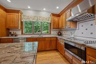 157 Tamarac Dr, Glastonbury, CT 06033 - Photo 8