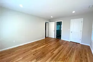 49 Midland Ave, Stamford, CT 06906 - Photo 10
