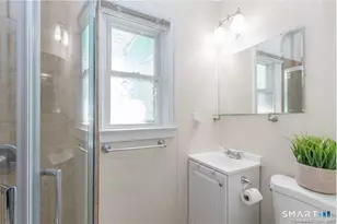 18 Lawrence St, Norwalk, CT 06854 - Photo 12