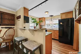 26 Fernbel Ln, West Hartford, CT 06107 - Photo 8