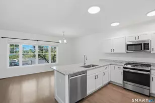 301 Harbour Close, New Haven, CT 06519 - Photo 10