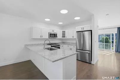 301 Harbour Close #102, New Haven, CT 06519 - Photo 8