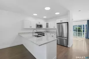301 Harbour Close, New Haven, CT 06519 - Photo 8