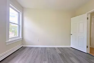 28 Sexton St, New Britain, CT 06051 - Photo 6