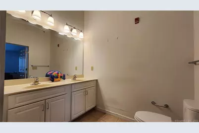 38 Hope Street #26, East Lyme, CT 06357 - Photo 10