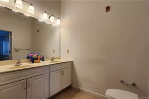38 Hope St, East Lyme, CT 06357 - Photo 10