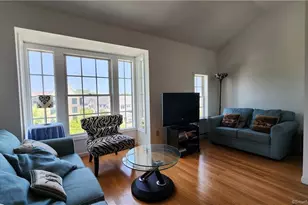 38 Hope St, East Lyme, CT 06357 - Photo 2