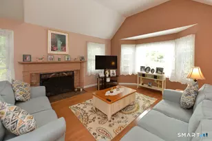 17 Woodbury Hl, Woodbury, CT 06798 - Photo 4