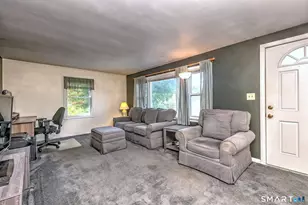 92 Melbourne Ct, Naugatuck, CT 06770 - Photo 4