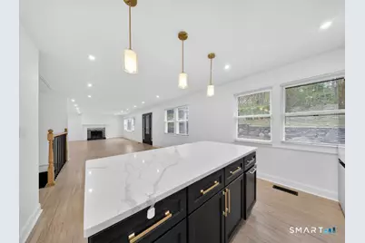 20 Oakridge Road, Trumbull, CT 06611 - Photo 6