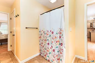 131 Squaw Rock Rd, Plainfield, CT 06354 - Photo 16