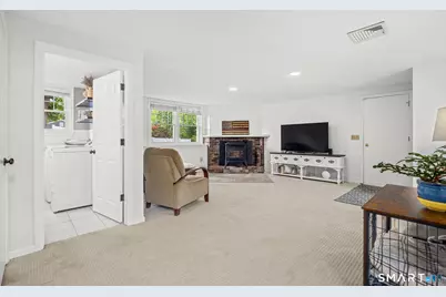 6 Boysen Drive, Bloomfield, CT 06002 - Photo 26