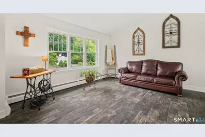 6 Boysen Drive, Bloomfield, CT 06002 - Photo 4