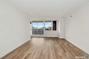 25 Forest St, Stamford, CT 06901 - Photo 8