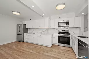 25 Forest St, Stamford, CT 06901 - Photo 6
