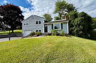 1 Batt Ln, East Haven, CT 06513 - Photo 2
