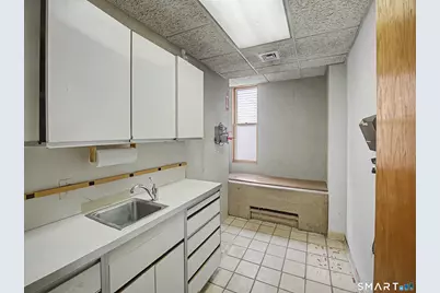 199 Wakelee Avenue, Ansonia, CT 06401 - Photo 14