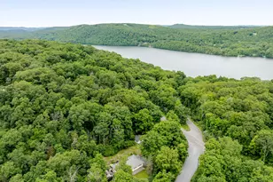 2 Leach Hollow Rd, Sherman, CT 06784 - Photo 4