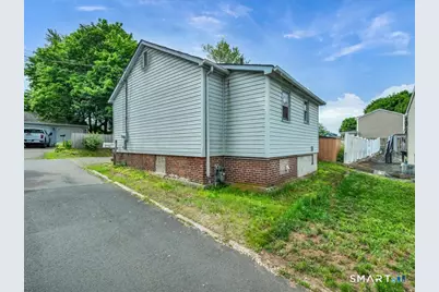 61 Maple Avenue, Wallingford, CT 06492 - Photo 1