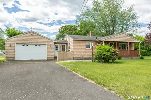 19 Alberta St, Windsor Locks, CT 06096 - Photo 4