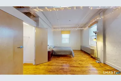 [Address not provided], New Haven, CT 06511 - Photo 18
