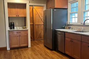 241 Henry St, Manchester, CT 06042 - Photo 16