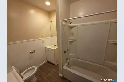 110 Babcock Street #3rd flr, Hartford, CT 06106 - Photo 6