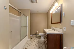 31 Suffield St, Windsor Locks, CT 06096 - Photo 16