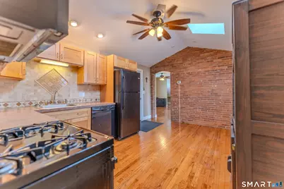 31 Suffield Street, Windsor Locks, CT 06096 - Photo 8