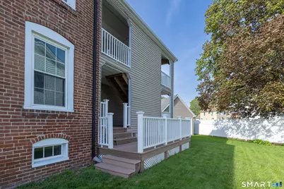31 Suffield Street, Windsor Locks, CT 06096 - Photo 18