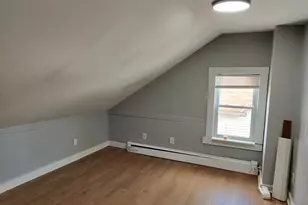 982 Pembroke St, Bridgeport, CT 06608 - Photo 10