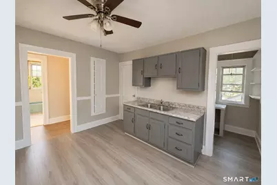6-8 Fuller Avenue #2nd Floor, East Hartford, CT 06108 - Photo 4